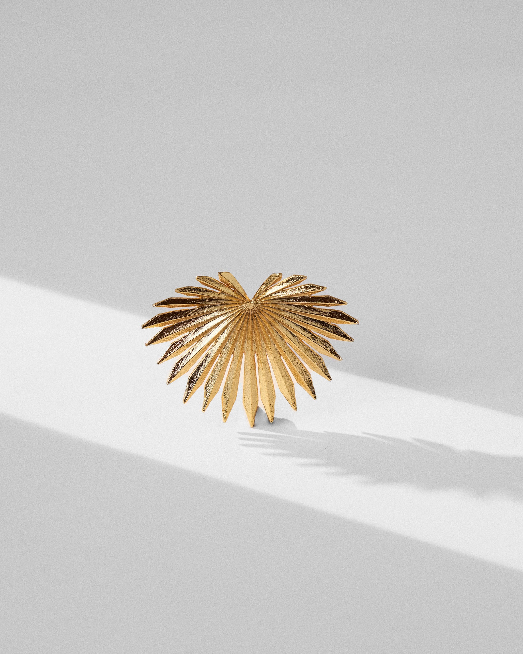 Palm Leaf Brooch - Gold