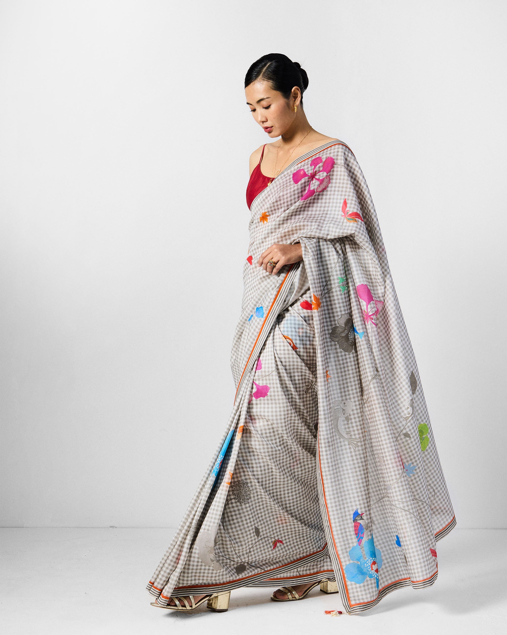 Lyla Sari - Grey & White Printed