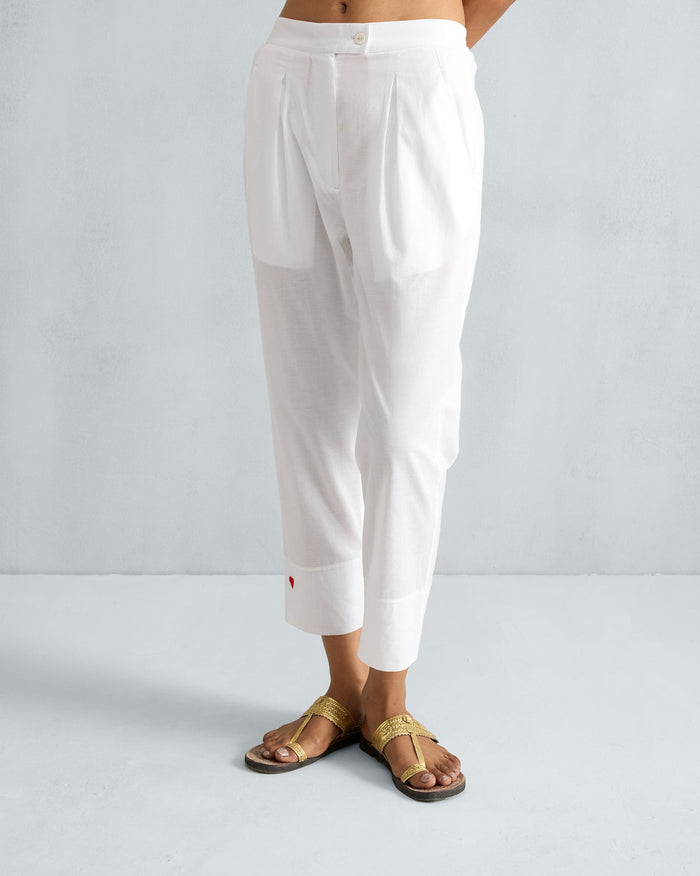 Narrow Pants - White