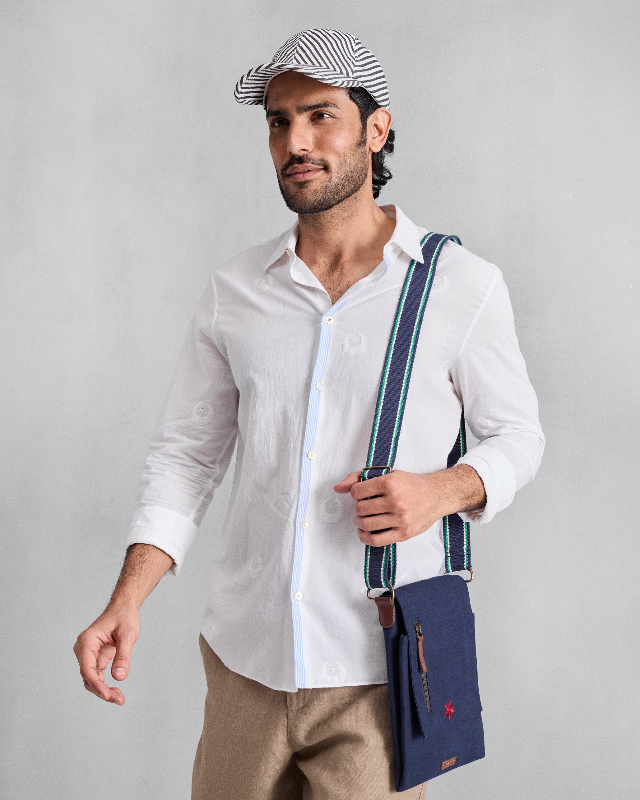 Traveller's Cap - Charcoal & Ivory