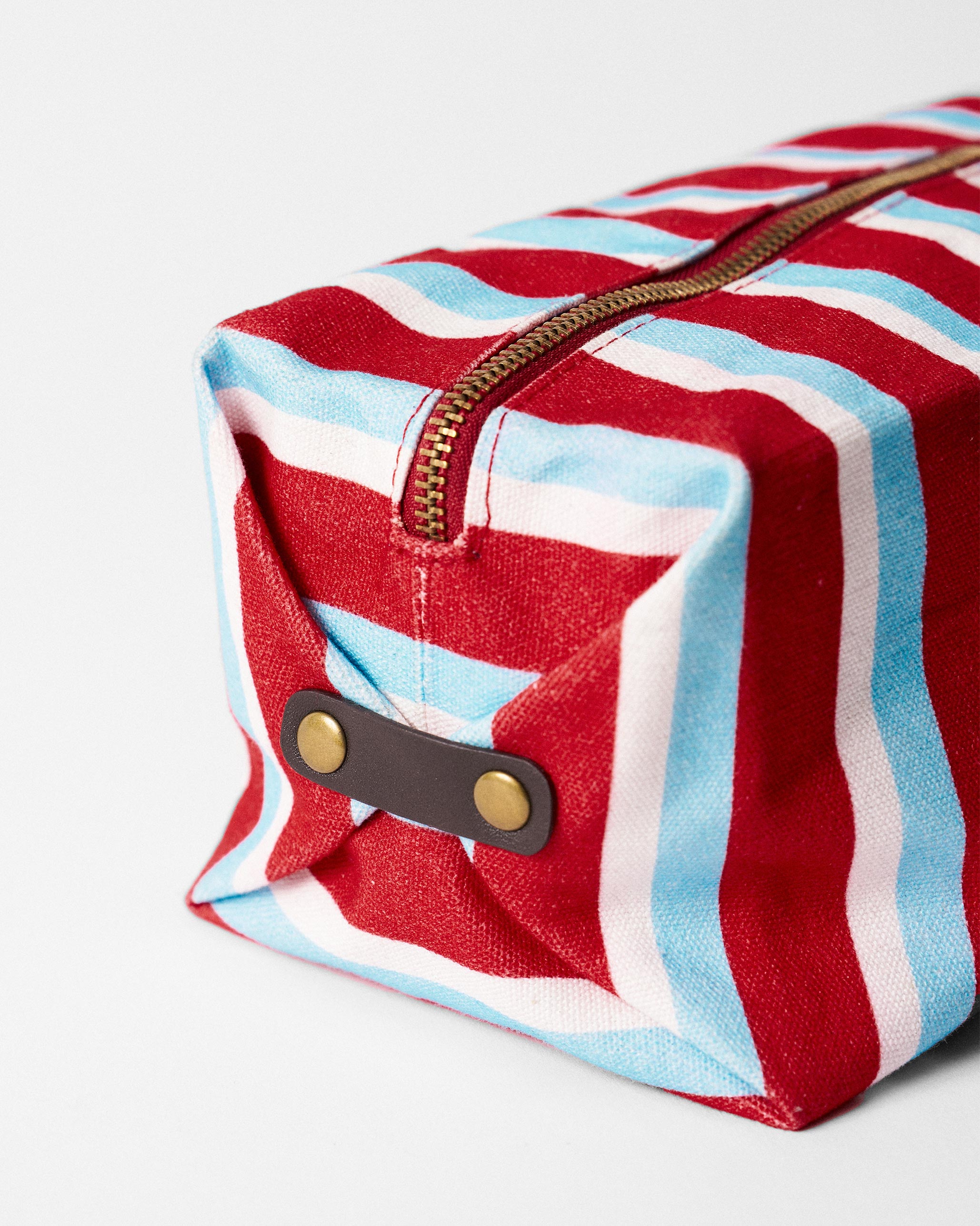 Shen Toilet Kit - Ice Blue & Red Stripes