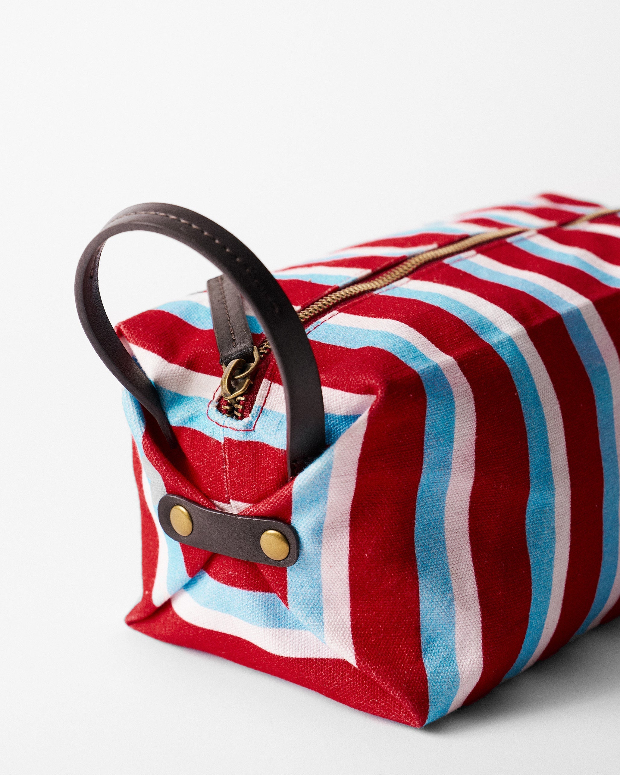 Shen Toilet Kit - Ice Blue & Red Stripes