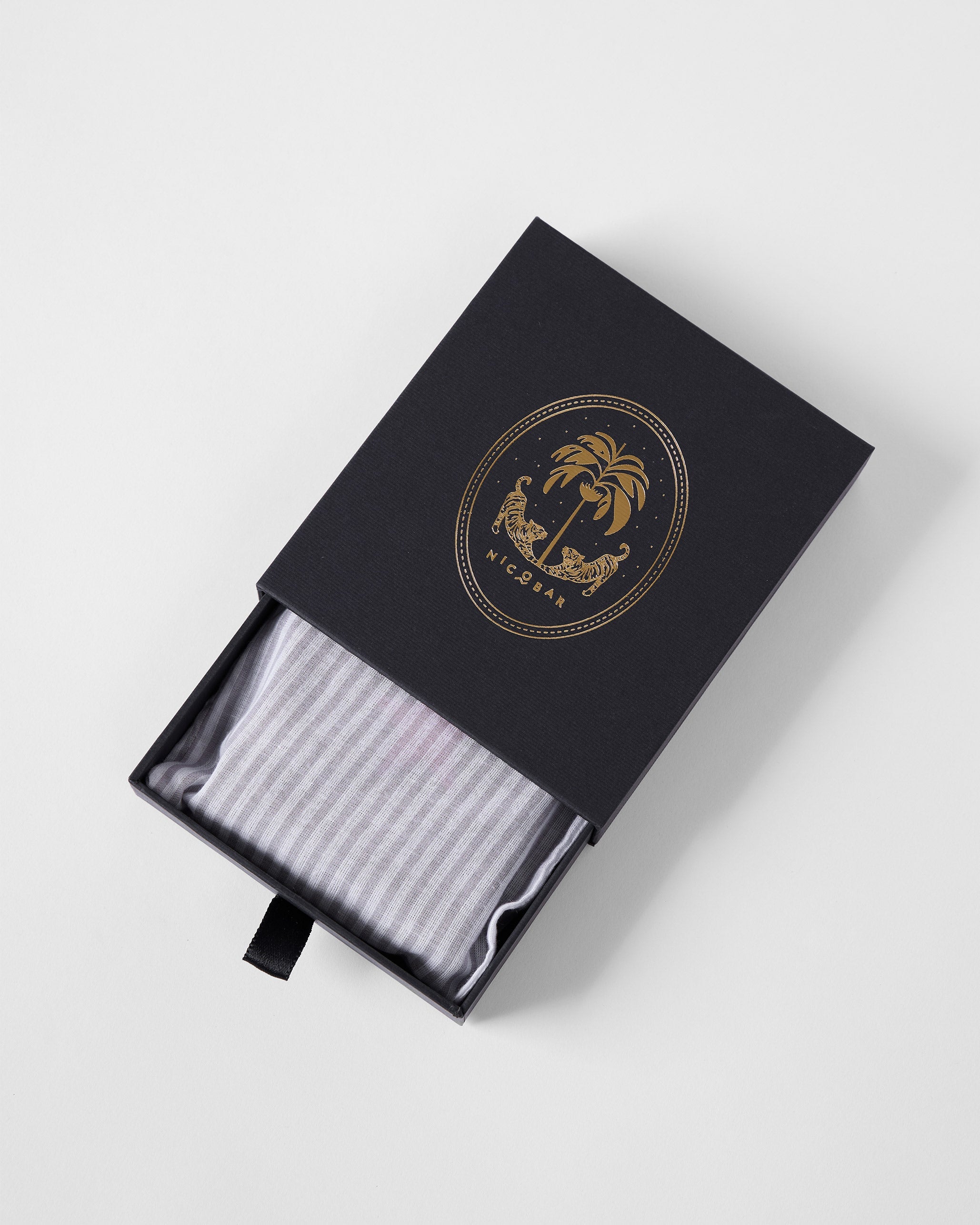 Everyday Heart Card Holder - Black & Red