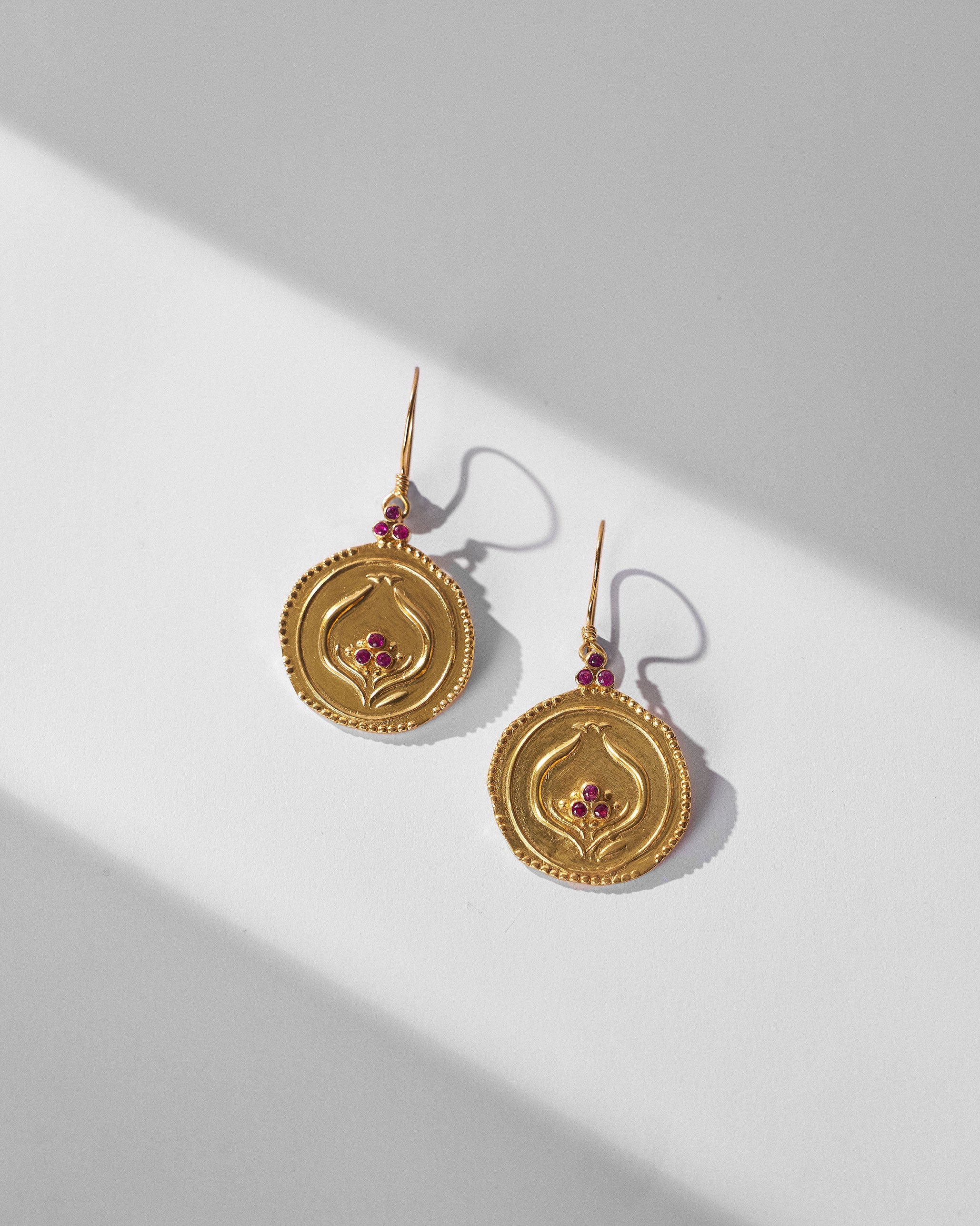 Anaar Dana Earrings - Gold