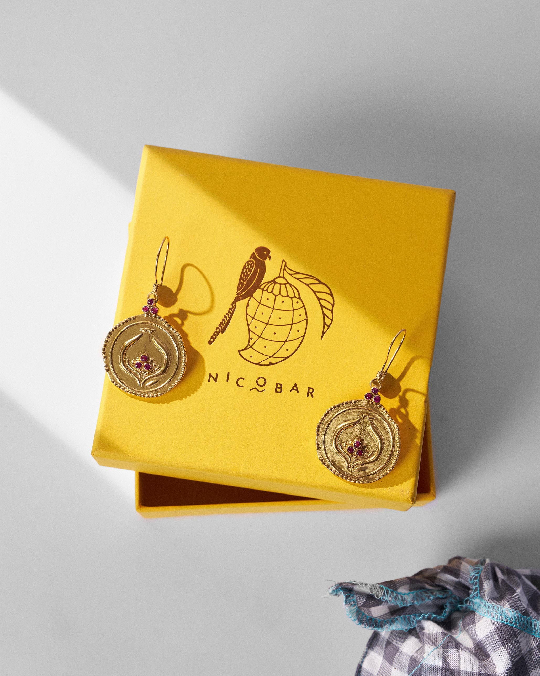 Anaar Dana Earrings - Gold