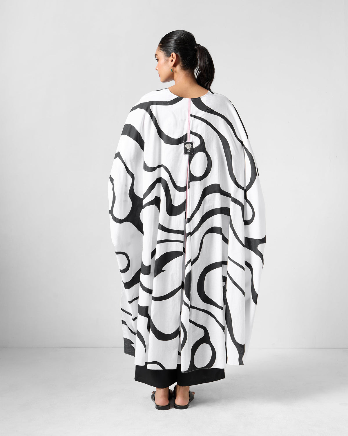 Effy Kaftan - Black & White Printed