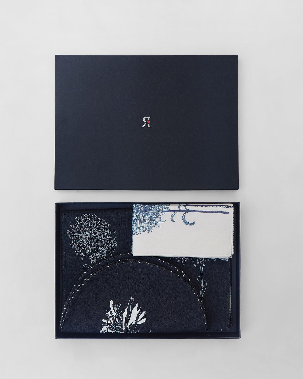 Chandramallika Table Gift Set