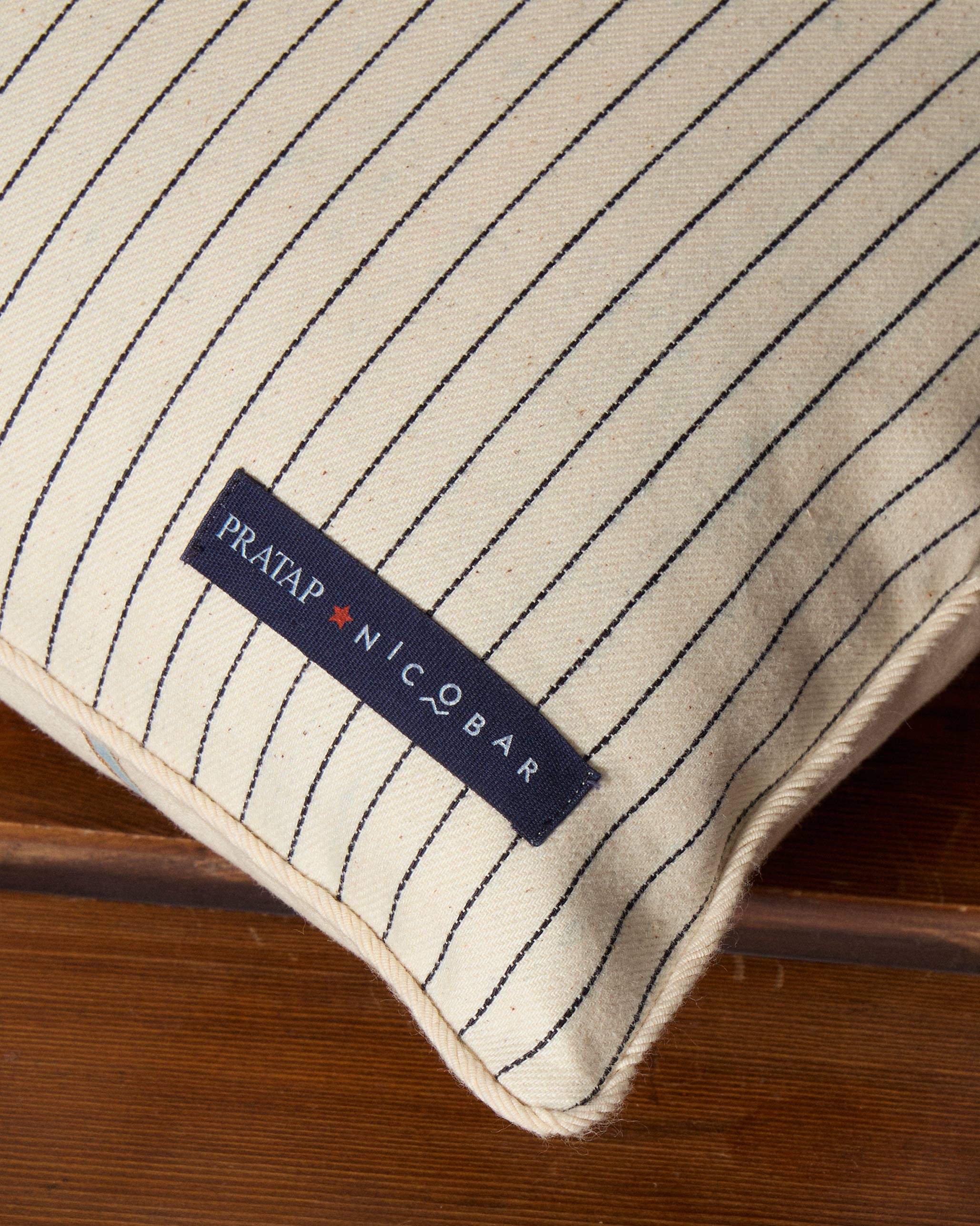 Guldaudi Printed Lumbar Cushion
