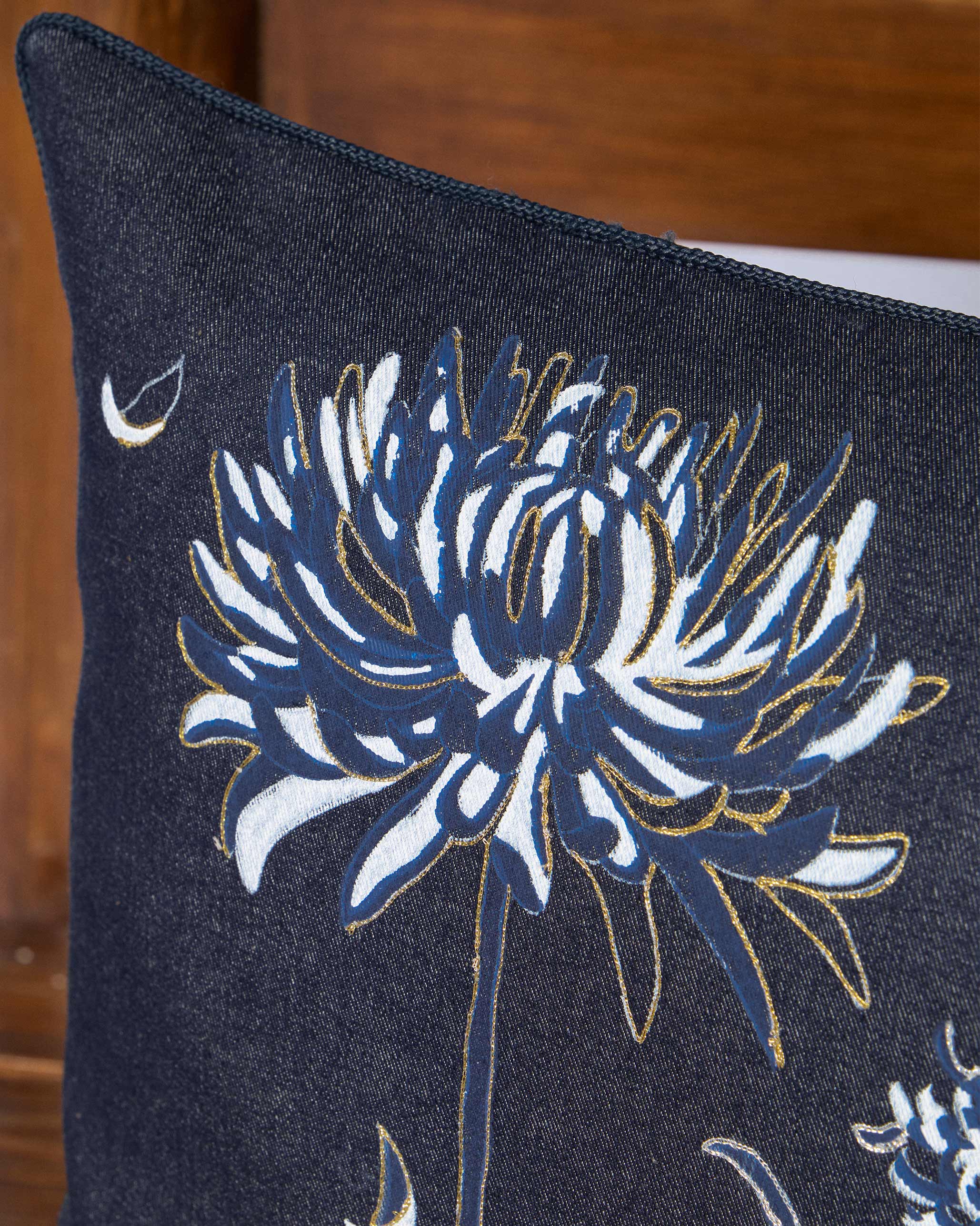 Neelakurinji Printed Lumbar Cushion