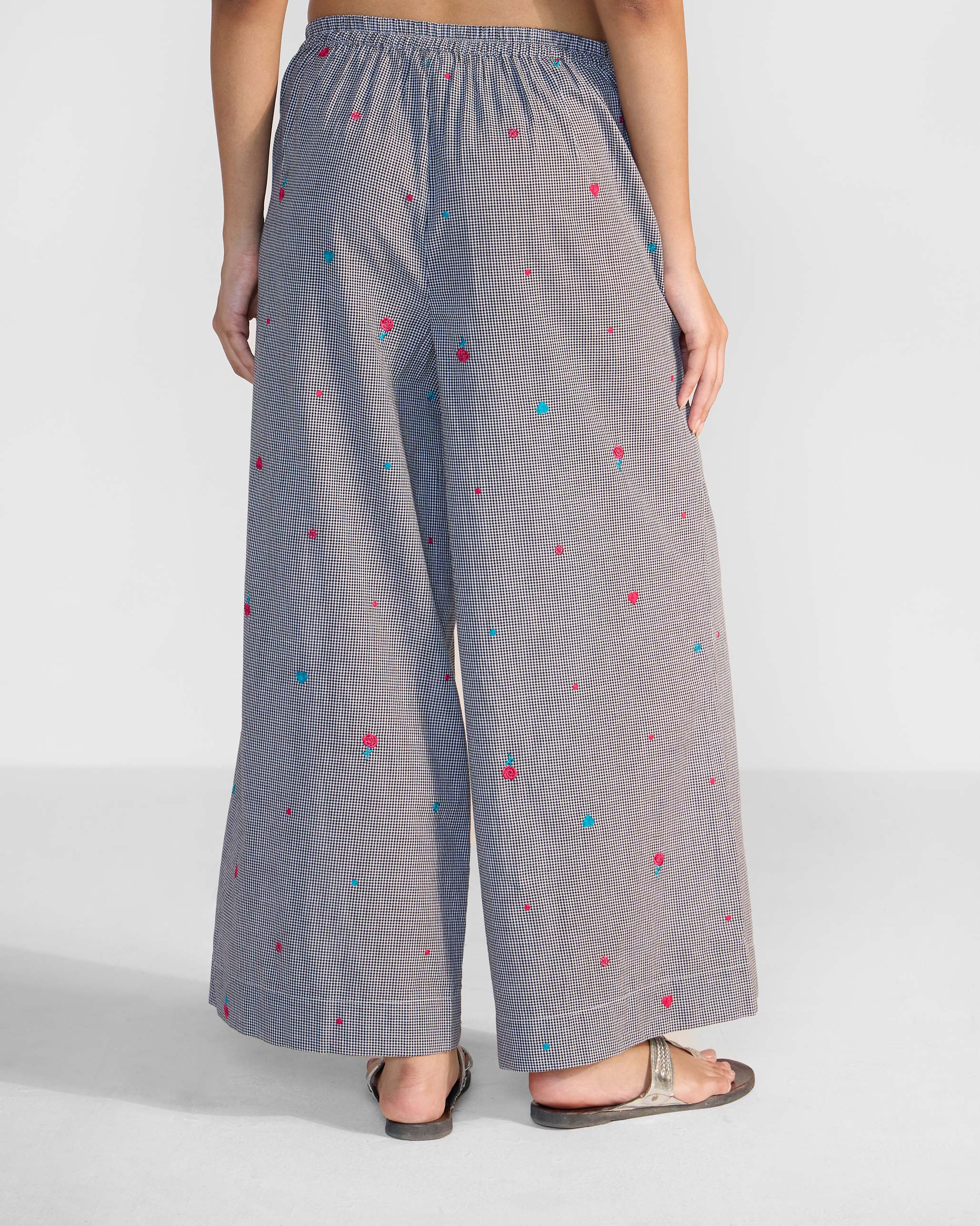 Basic Pyjamas - Black & White