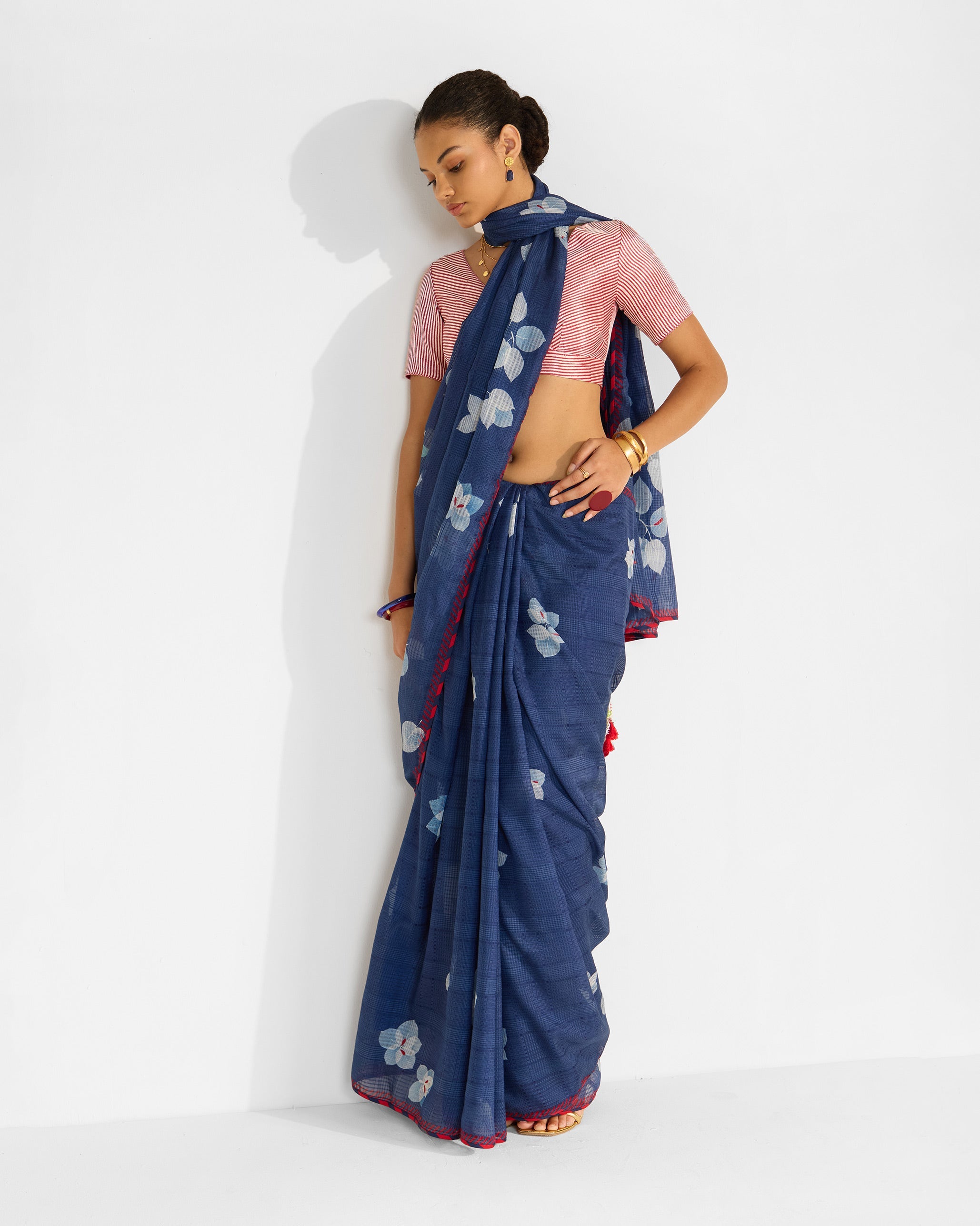 Sondar Sari - Blue & White Printed