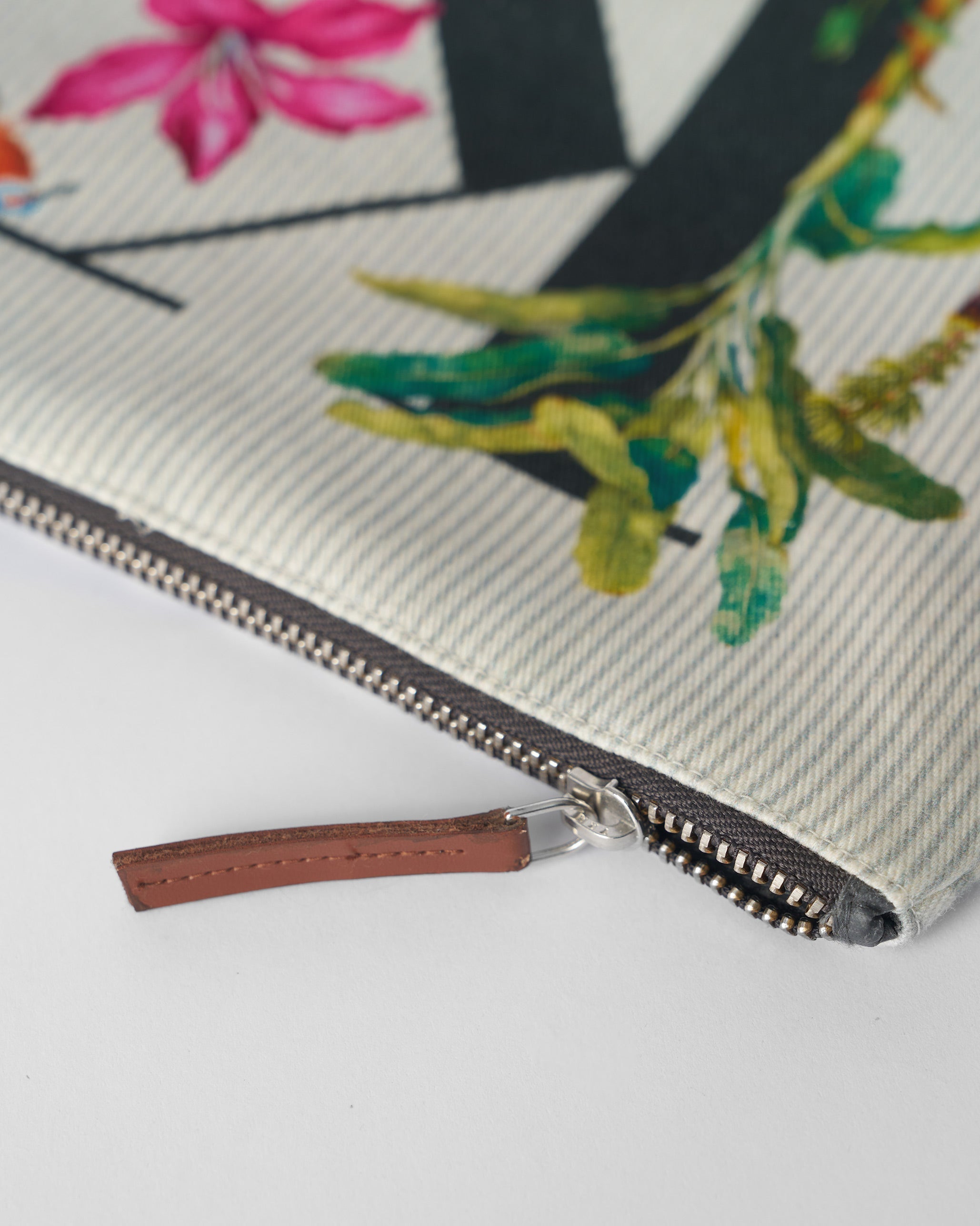 Kamal Pouch - Ivory