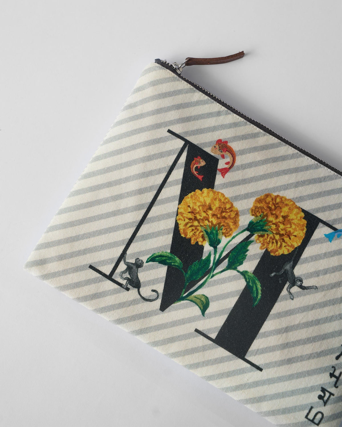 Machli Pouch - Ivory