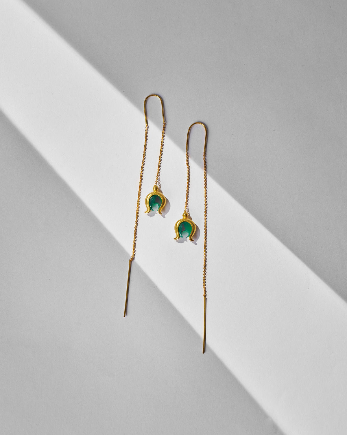 Chandphool Sui Dhaga Earrings - Gold