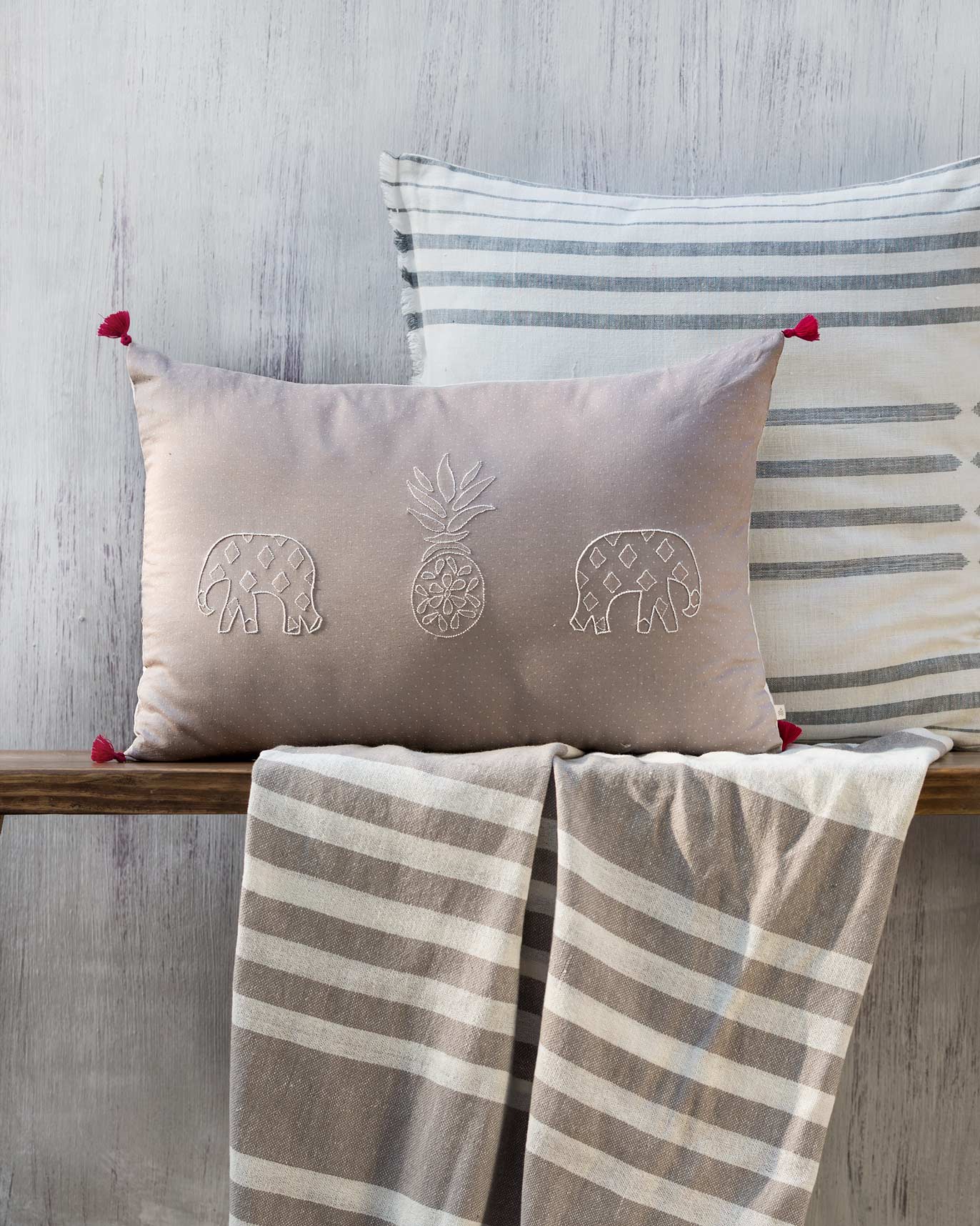 Pineapple Pillow Cover - Grey