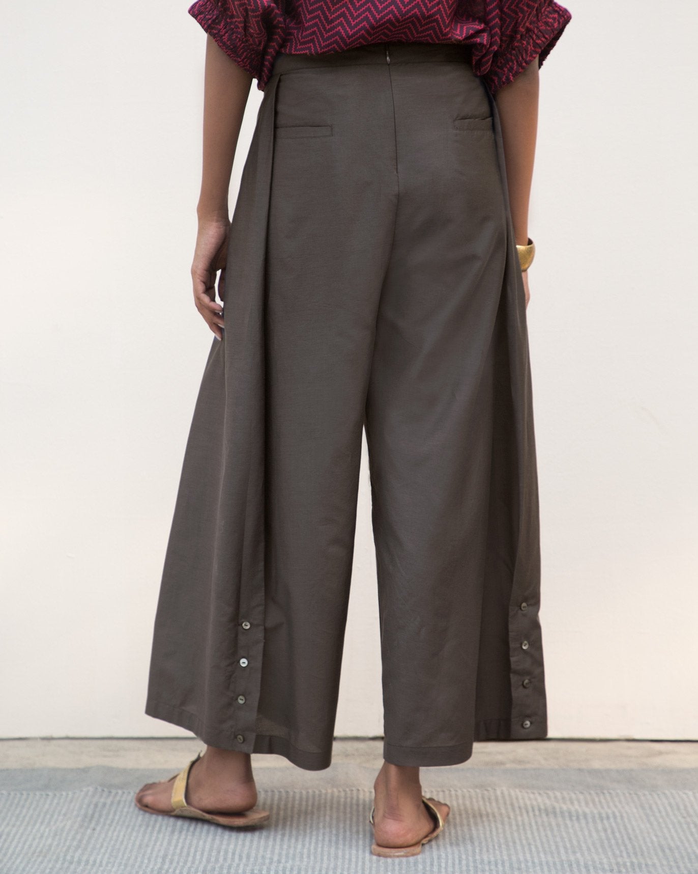 Pleated Flared Pants - Charcoal