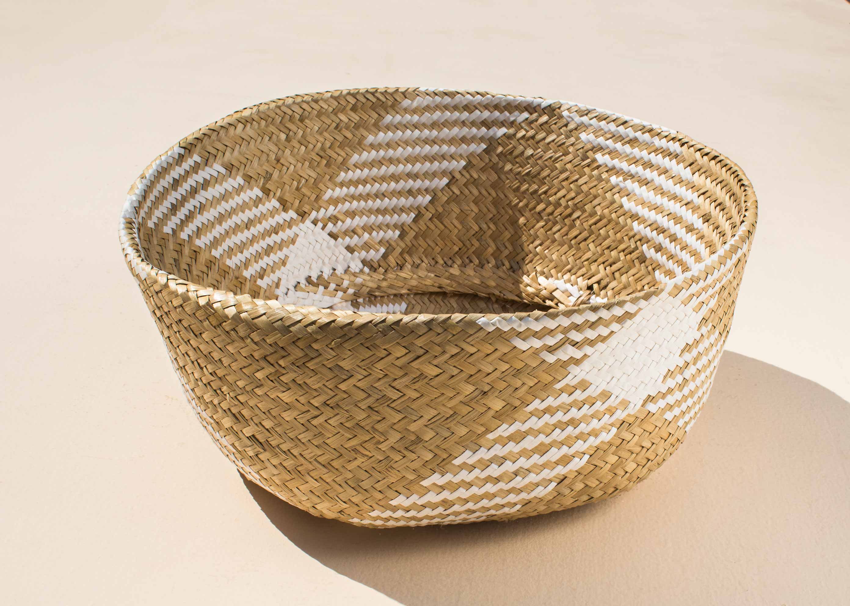 Seagrass Belly Basket - White & Natural